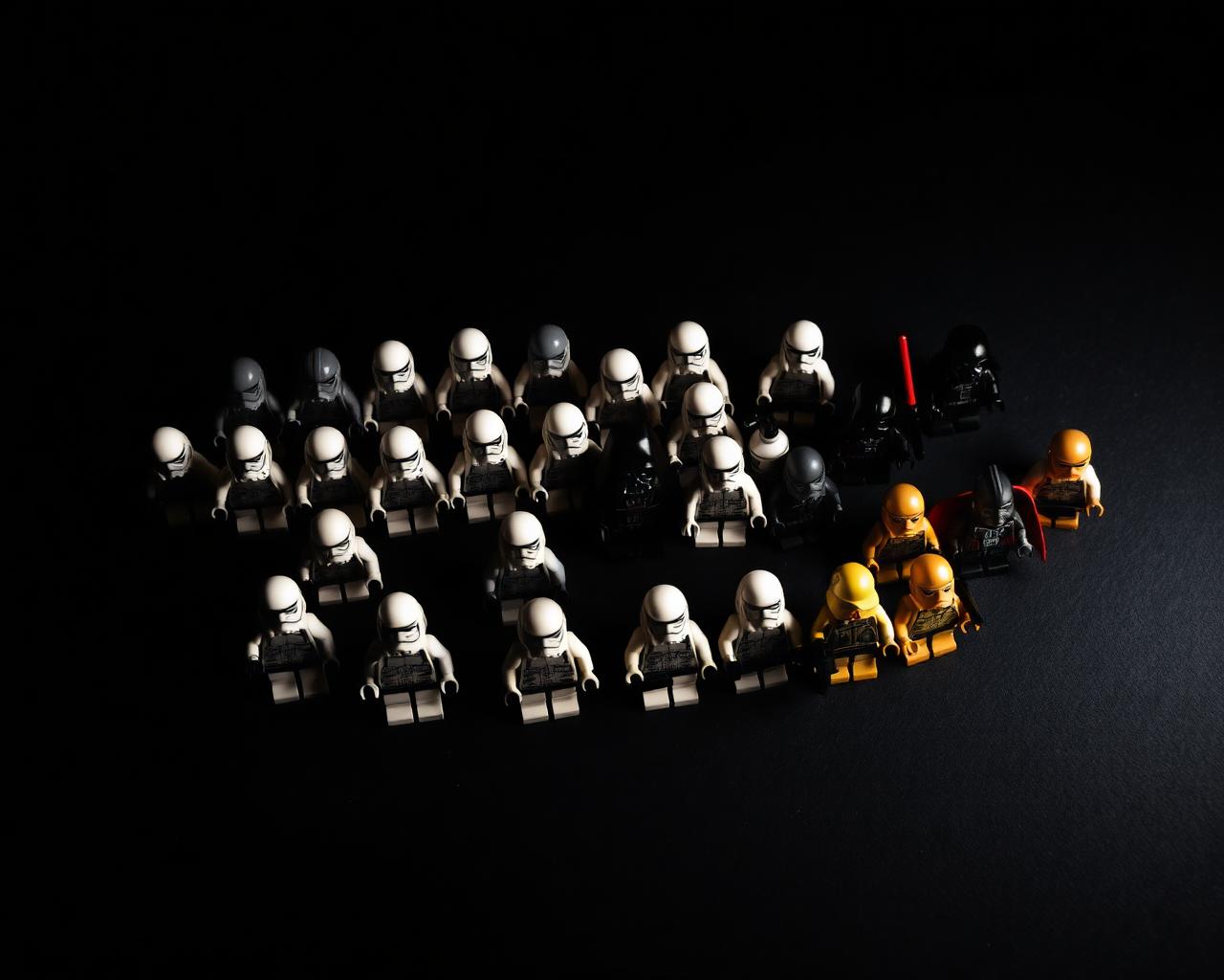 Vault Lot — 25 Star Wars Minifigs